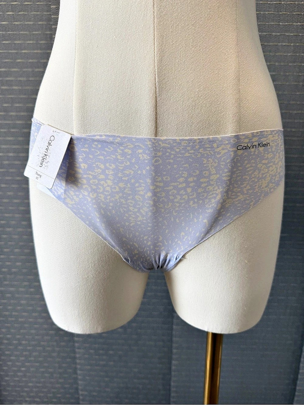Calvin Klein Seamless Animal Print Thong Panties